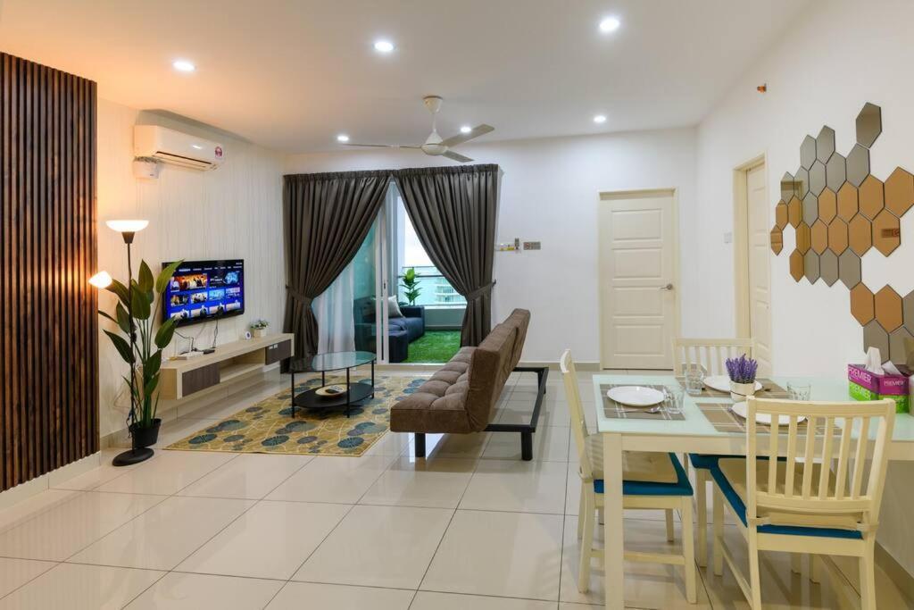 Appartamento 2R1B/Seaview Tropical /1~8Pax/Gurney Mansion One George Town Esterno foto